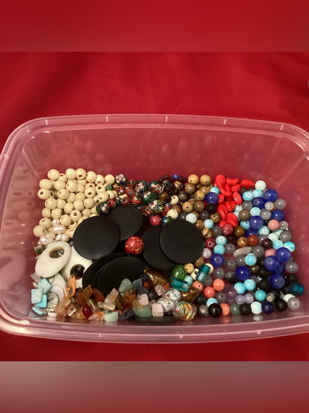 312 grams of Mixed Bead Assortment - Multicolor